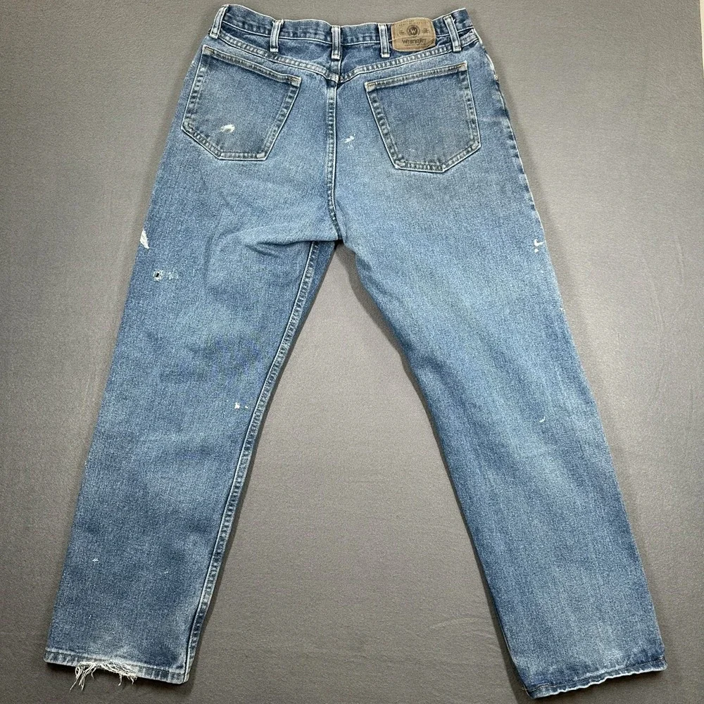 Wrangler Jeans Mens 35x32 Blue Denim Straight‎ Leg Relaxed Fit Distressed Retro